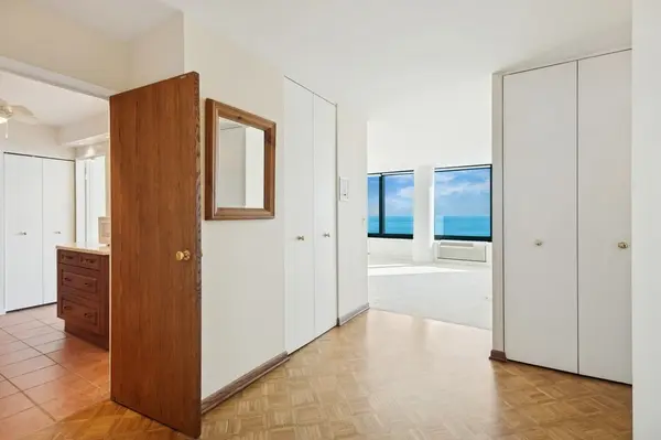 155 N HARBOR DR #1111, Chicago, IL 60601