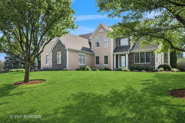 9310 NICKLAUS LN, Lakewood, IL 60014