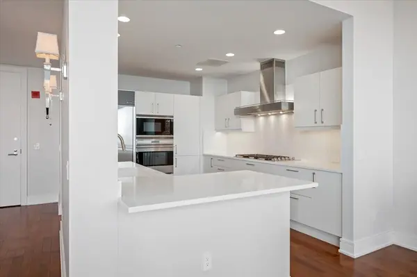 401 N Wabash AVE #60F, Chicago, IL 60611