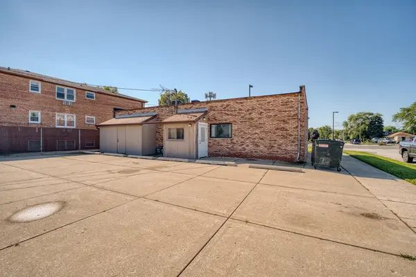 6216 W 79th ST, Burbank, IL 60459