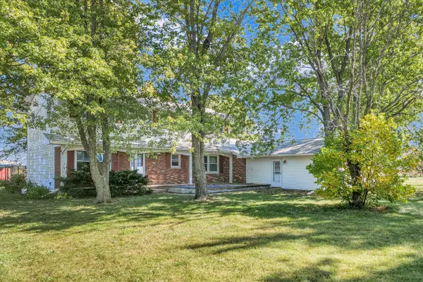 910 CR 2200 RD E, Sidney, IL 61877