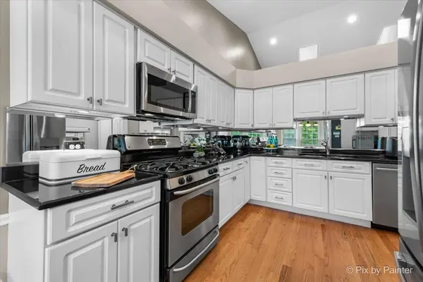 625 Marseilles CIR, Buffalo Grove, IL 60089