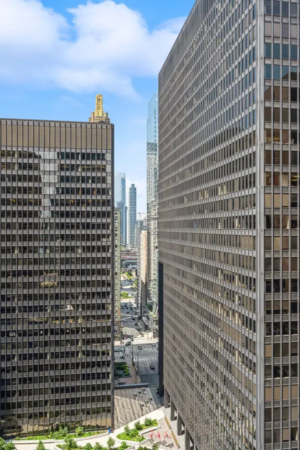 222 N COLUMBUS DR #2102, Chicago, IL 60601