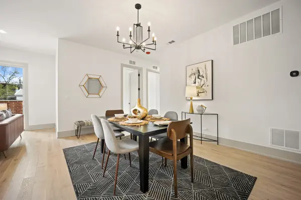 1548 W Ardmore AVE #2E, Chicago, IL 60660