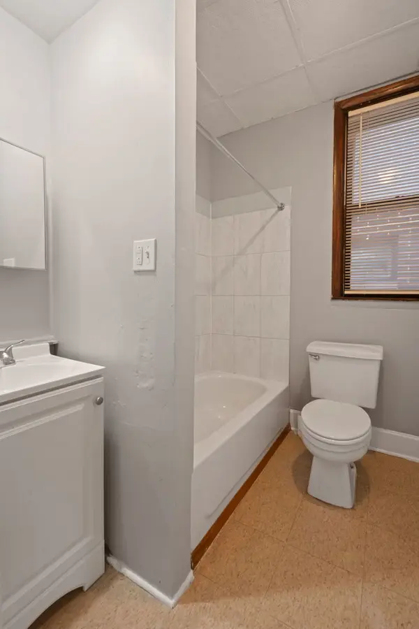 2812 S Grady CT Chicago, IL 60608
