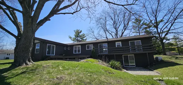 222 Frances LN, Barrington, IL 60010
