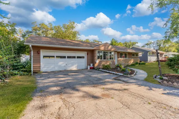 435 DOUGLAS RD, Batavia, IL 60510