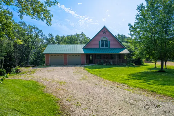 12A6 Grant CT, Apple River, IL 61001