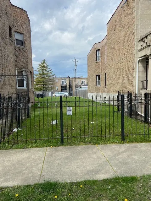 3544 W Congress Pkwy, Chicago, IL 60624
