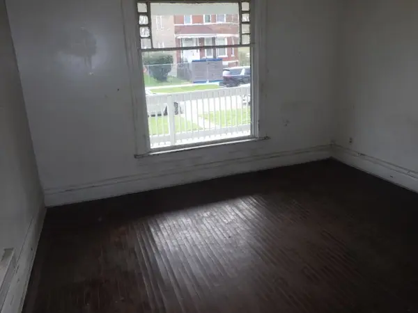 10916 S Wabash AVE, Chicago, IL 60628