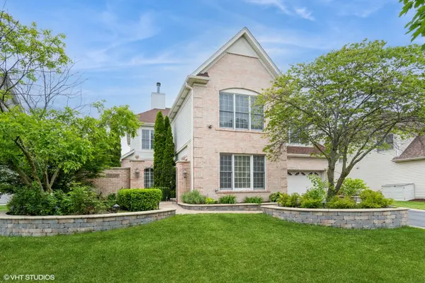 12116 Winterberry LN, Plainfield, IL 60585