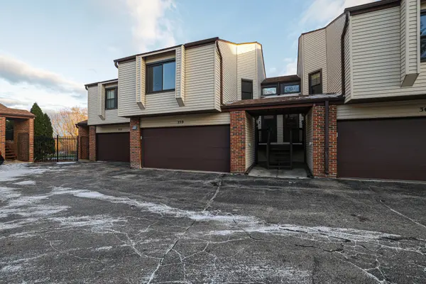 359 Juniper Tree CT, Hoffman Estates, IL 60169