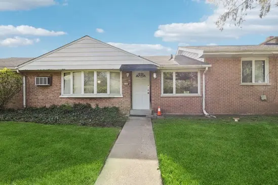 2104 S River RD, Des Plaines, IL 60018