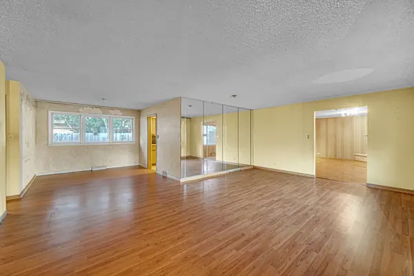 10001 Kedvale AVE, Oak Lawn, IL 60453
