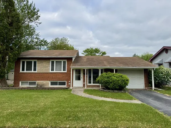 824 Dartmouth AVE, Matteson, IL 60443