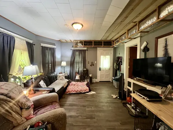 207 W 2nd ST, Broadlands, IL 61816