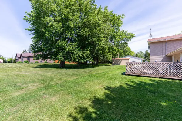 215 S Ridge ST, Creston, IL 60113