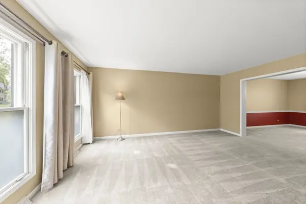 1209 W Bauer RD, Naperville, IL 60563