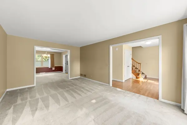 1209 W Bauer RD, Naperville, IL 60563