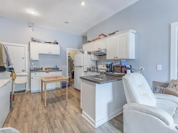 2823 W Flournoy ST, Chicago, IL 60612