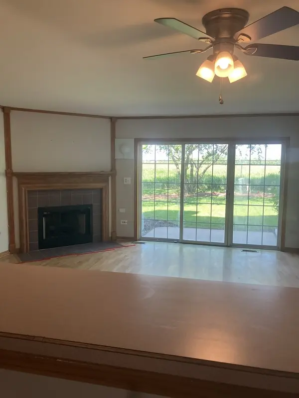 1926 GROVE AVE, Schaumburg, IL 60193