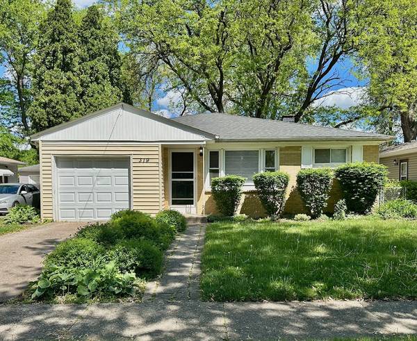319 Triggs AVE, Elgin, IL 60123