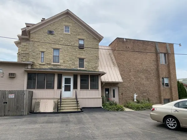 305 S Lake ST, Aurora, IL 60506