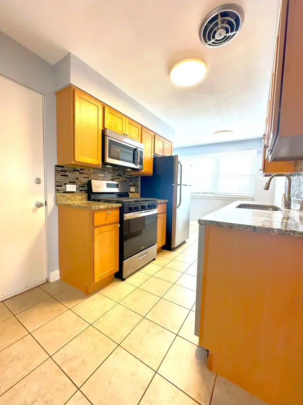 6945 W Belmont AVE, Chicago, IL 60634