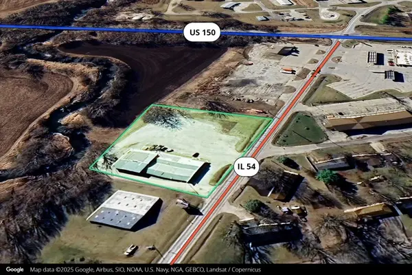 1000 Clinton AVE E, Farmer City, IL 61842