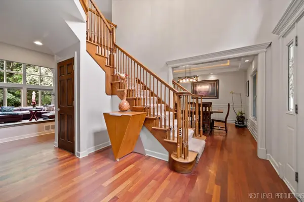 7N107 Hastings DR, St. Charles, IL 60175