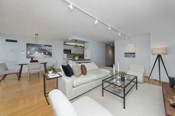 360 E Randolph ST #3305, Chicago, IL 60601