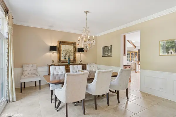 8S241 Dunham DR, Naperville, IL 60540
