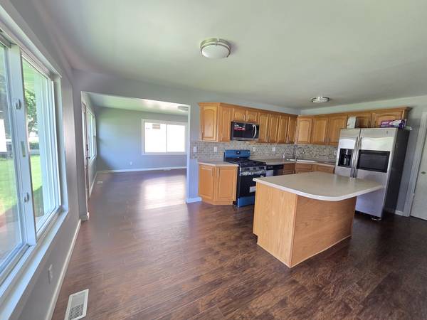 3009 Miller DR, Mchenry, IL 60050
