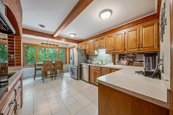 20735 Wolf RD, Mokena, IL 60448