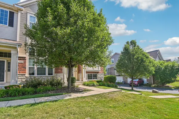 2903 Henley LN, Naperville, IL 60540