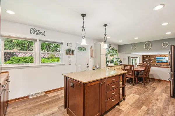 632 Huntington LN, Schaumburg, IL 60193