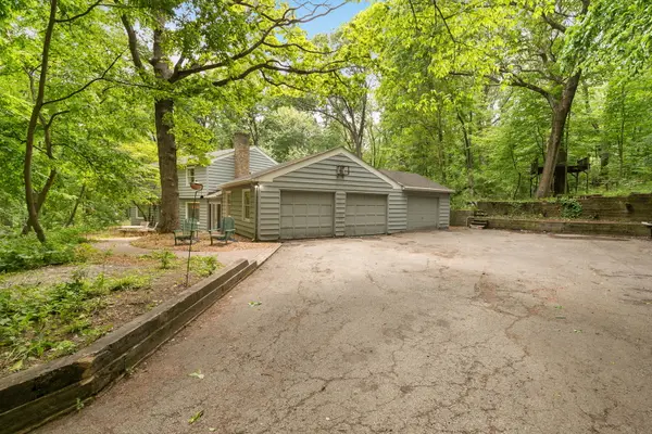 36W525 Wild Rose RD, St. Charles, IL 60174