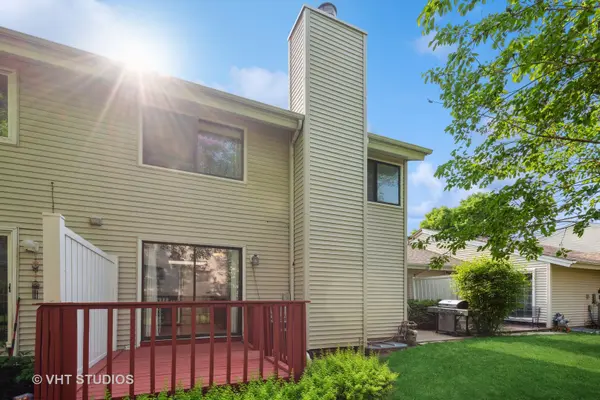 1410 N Whispering Springs CIR, Palatine, IL 60074