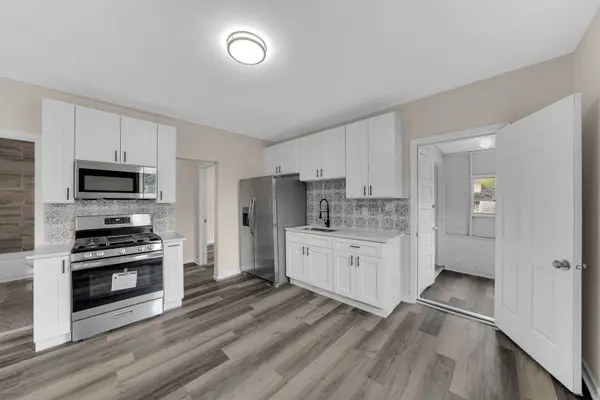 515 George AVE, Waukegan, IL 60085