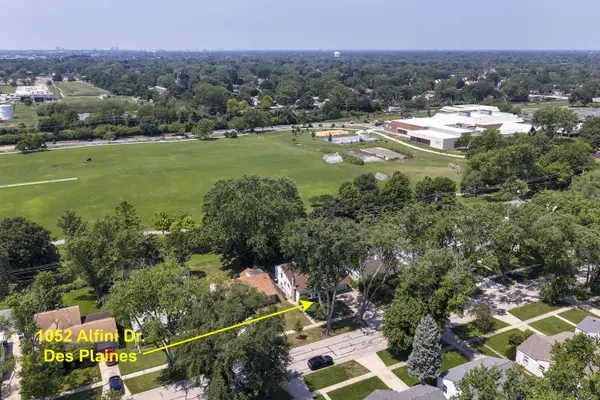 1052 Alfini DR, Des Plaines, IL 60016
