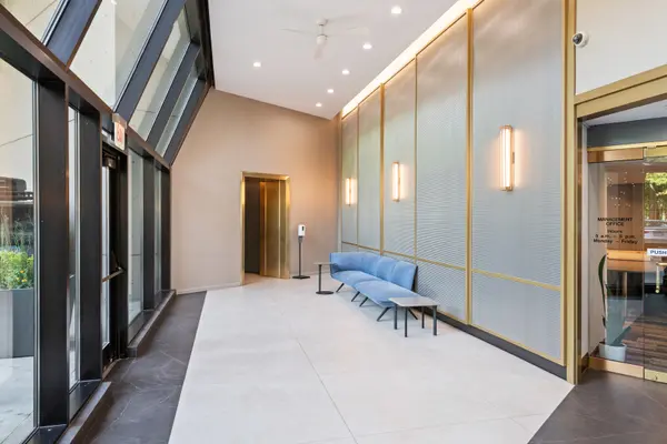 345 W Fullerton Pkwy #1706, Chicago, IL 60614