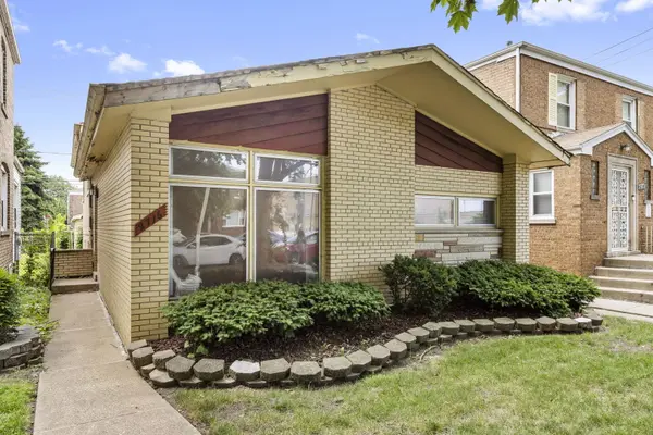 8716 S Merrill AVE, Chicago, IL 60617