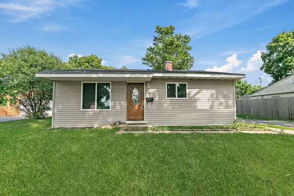 49 WREN RD, Carpentersville, IL 60110