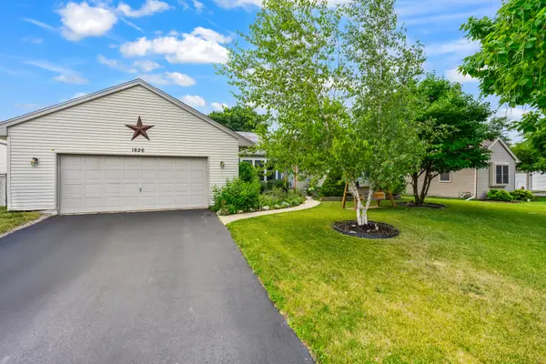 1626 Wheeler ST, Woodstock, IL 60098