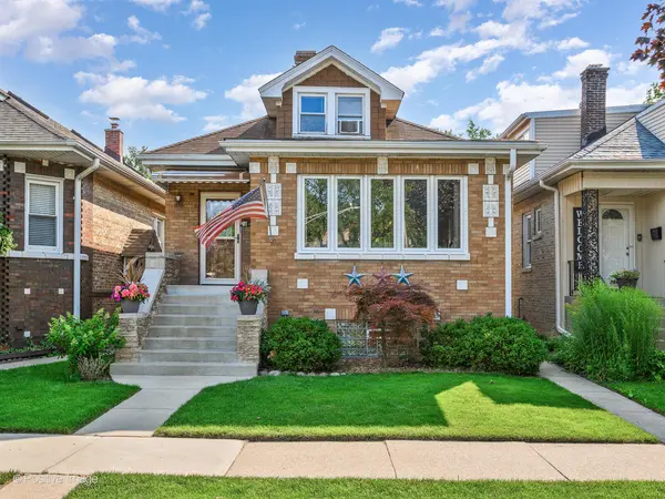 7663 W Sunset DR, Elmwood Park, IL 60707