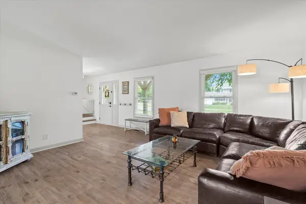 1339 Anderson DR, Batavia, IL 60510