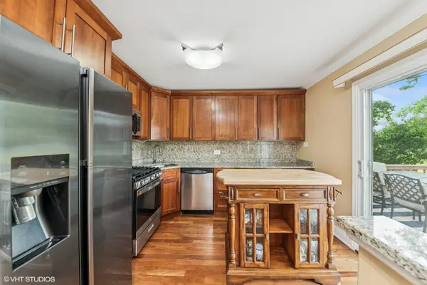 320 PLEASANT ST, Hoffman Estates, IL 60169