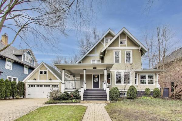 709 Foster ST, Evanston, IL 60201