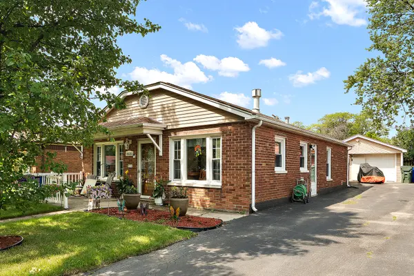 11600 S Sacramento DR, Merrionette Park, IL 60803