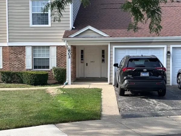 602 Eastview CT #Z1, Schaumburg, IL 60194